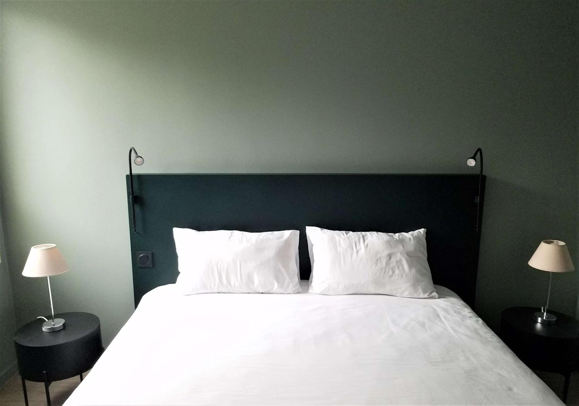 Brit Hotel Marseille Aeroport Mirabeau Εξωτερικό φωτογραφία