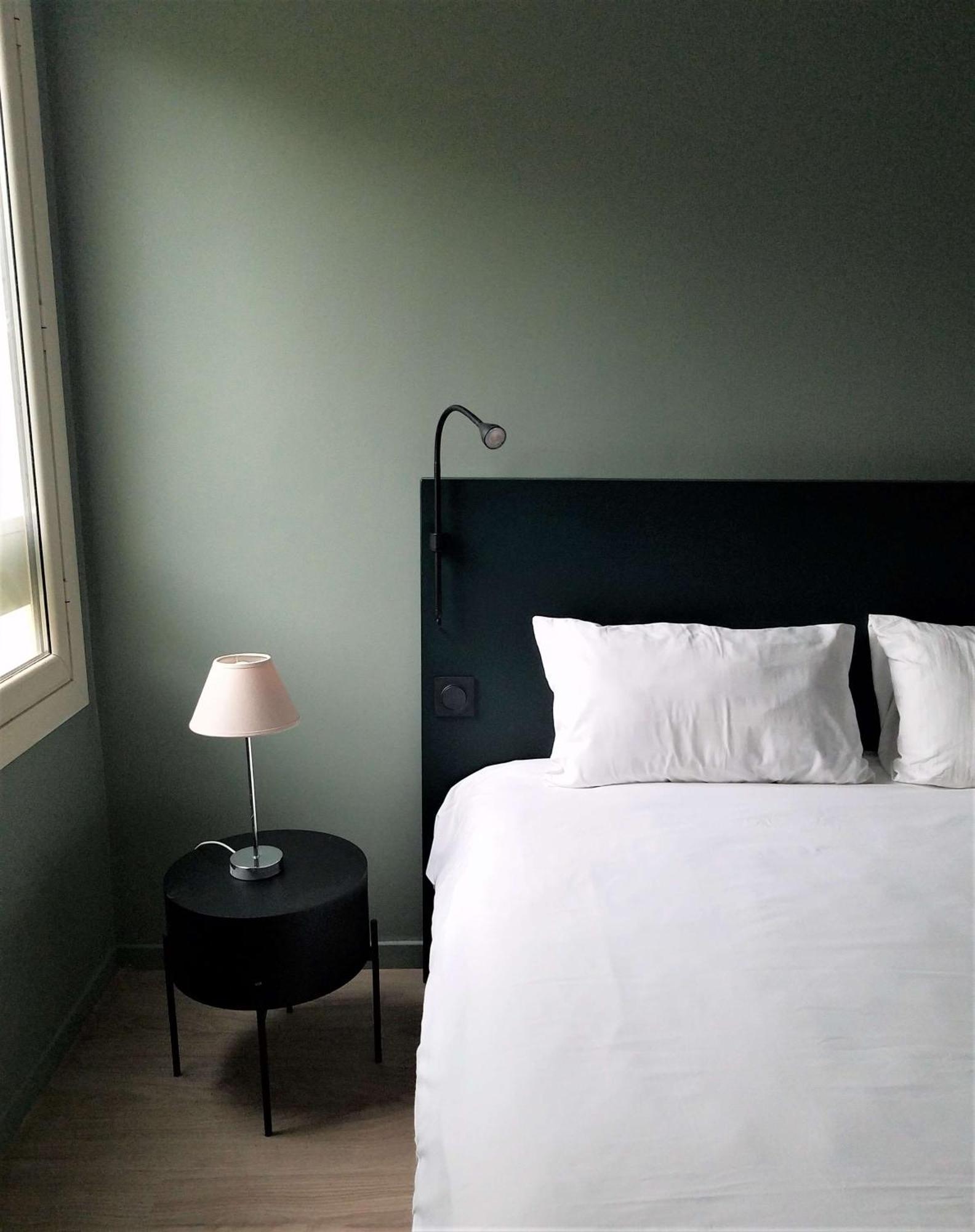 Brit Hotel Marseille Aeroport Mirabeau Εξωτερικό φωτογραφία