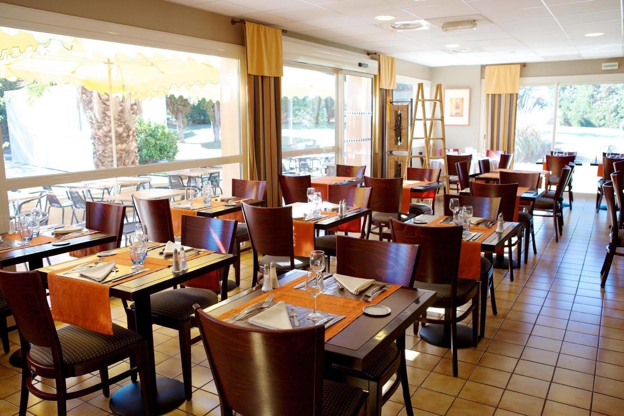 Brit Hotel Marseille Aeroport Mirabeau Εστιατόριο φωτογραφία